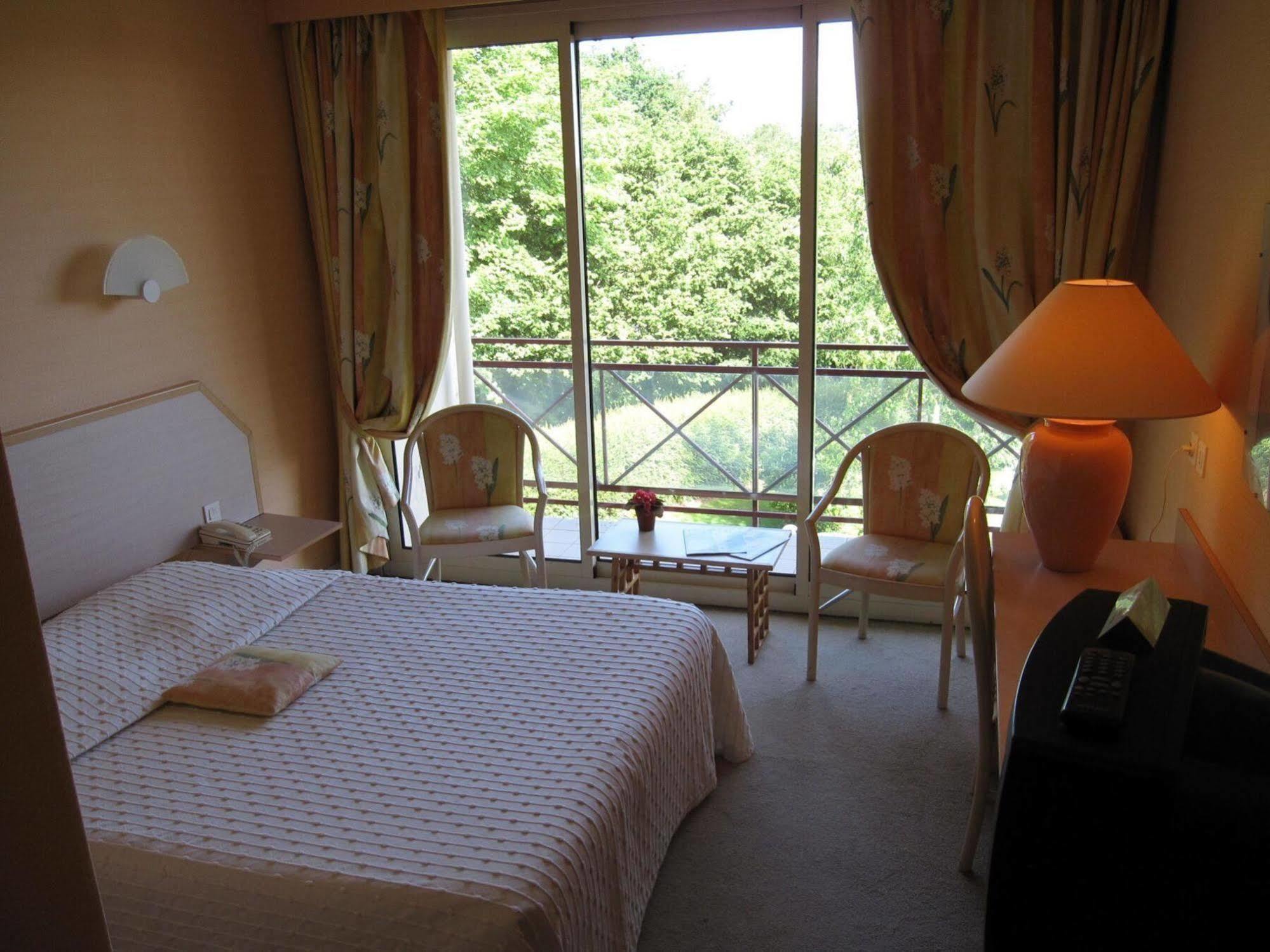 Auberge Saint Thegonnec מראה חיצוני תמונה