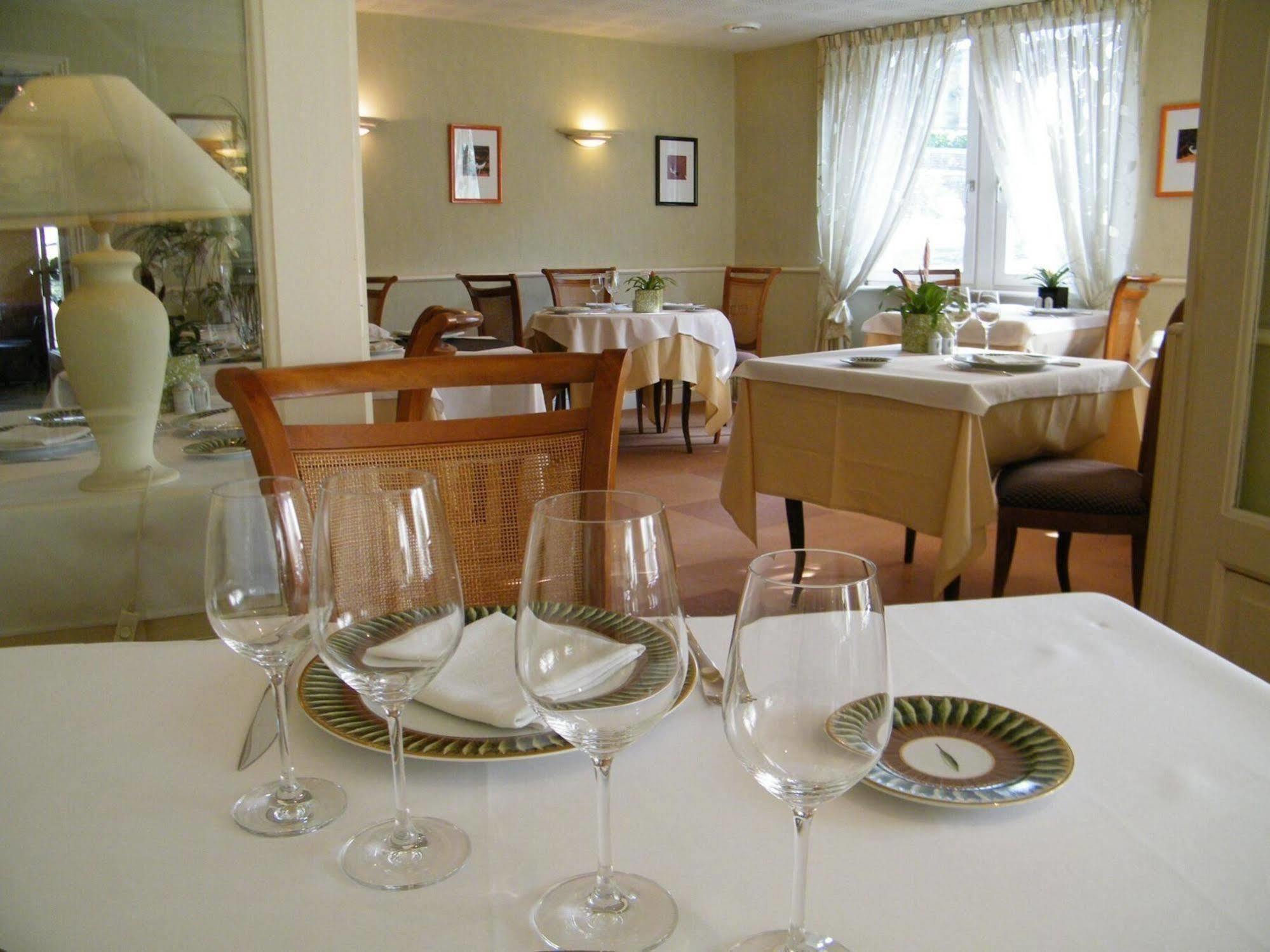 Auberge Saint Thegonnec מראה חיצוני תמונה